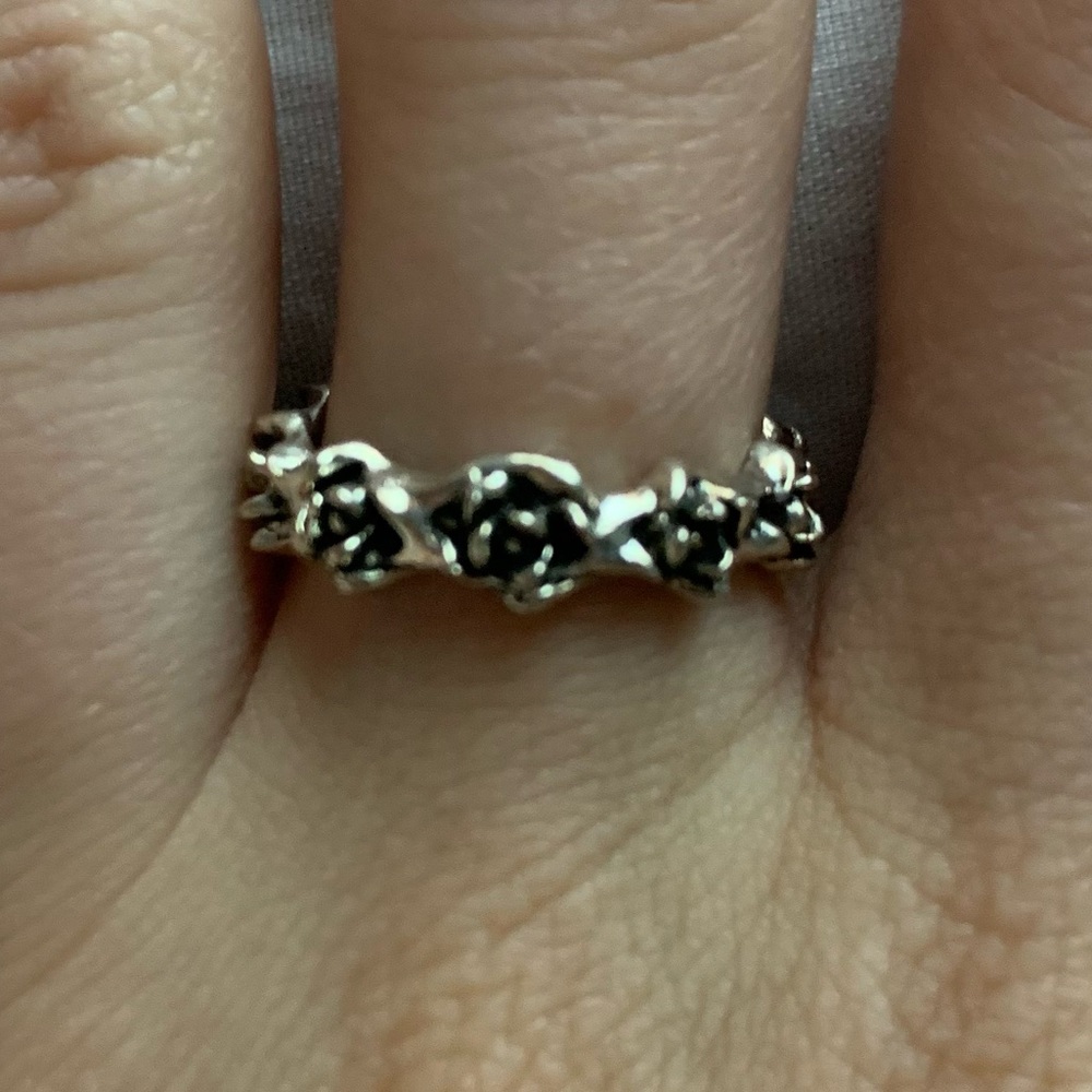 🌹silver roses ring🌹